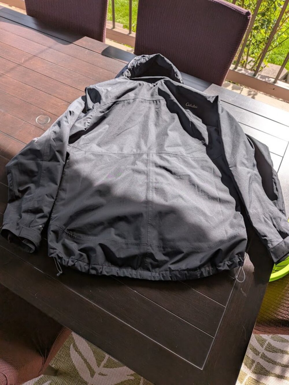 Black Cabela's women's winter parka featuring 4MOST DRY-PLUS waterproof - size L - Picture 3 of 3